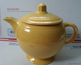 Vintage Fiesta Homer Laughlin Teapot Lidded 4 Cups Yellow Glaze C Handle Euc - £73.99 GBP