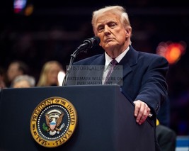 President Donald Trump Speaking At 2025 Inagural Parade 8X10 Photo - £8.98 GBP