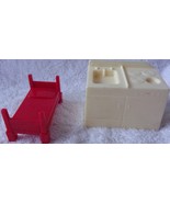 Vintage Marx Doll Furniture Red Bed White Kitchen Sink With Stove - $8.21 CAD