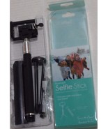 Reiko Mini Monopod Phone Holder with Bluetooth Remote Shutter for Universal - $20.19 CAD