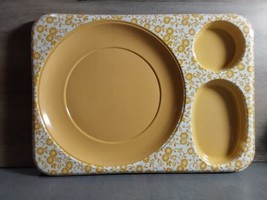 Vintage 1950s Yellow Flowers Plastic Picnic Trays 13x9 Set 6 Partywear - £48.31 GBP