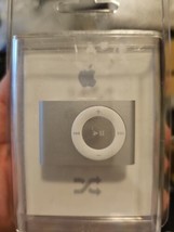New Apple iPod Shuffle 2nd Generation Model A1204 Silver (1 GB) MB226LL/A - $140.24