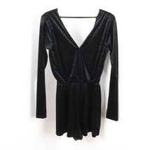 Wild Fable Women&#39;s Juniors XS Black Velvet Velour Gold Pinstripe Romper - £9.57 GBP