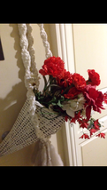 beautiful potted silk green &amp; red floral plant with macrame hanger - £39.39 GBP