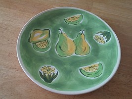 Lovely April Cornell 2002 10 3/4&quot; Green Plate w/FRUIT PATTERN-RN77578-EXCELLENT - £9.05 GBP