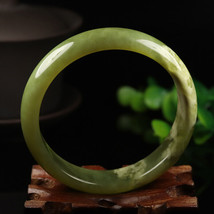 Hand Carved Serpentine Bangle, 60mm Diameter, 15mm wide, 7mm thick.  - £70.78 GBP