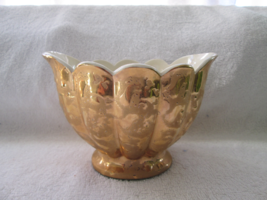 Weeping gold vase, Made in USA, 24 kt gold (on bottom) 4&quot; high by 6&quot; wide (top) - £23.62 GBP