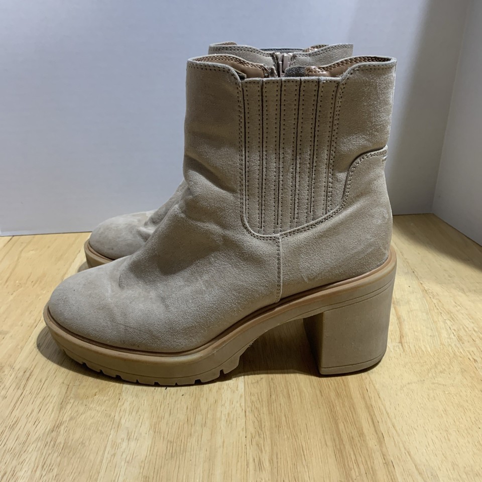 Universal Thread Boots Womens Size 8 Olly Ankle Bootie Suede Block 17730 - $24.01