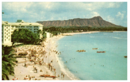 Moana Hotel and Beach from roof of Royal Hawaiian Waikiki Hawaii Postcard - £7.06 GBP