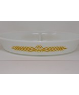 Pyrex Royal Wheat 1.5 Qt Divided Dish - $279.42 MXN