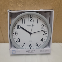 Mainstays Sterling &amp; Silver Wall Clock 8.78 in Diameter New DAMAGED PACKAGE - $9.74