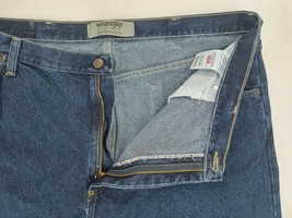 Vintage Wrangler Authentic Size 42&quot;W x 30&quot;L Men&#39;s Blue Distressed Denim Jeans - £11.19 GBP