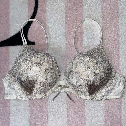 Victorias's Secrets Very Sexy Silver Chantilly Lace Push-Up Bra