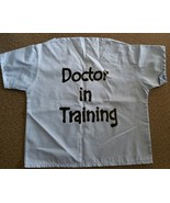 Scrub Set ~ Child&#39;s Size 8 ~ Light Blue ~ Poly/Cotton ~ &quot;Doctor In Train... - $370.92 MXN