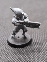 Warhammer 40k Human Tau Iron Rifle Single Miniature - $5.93
