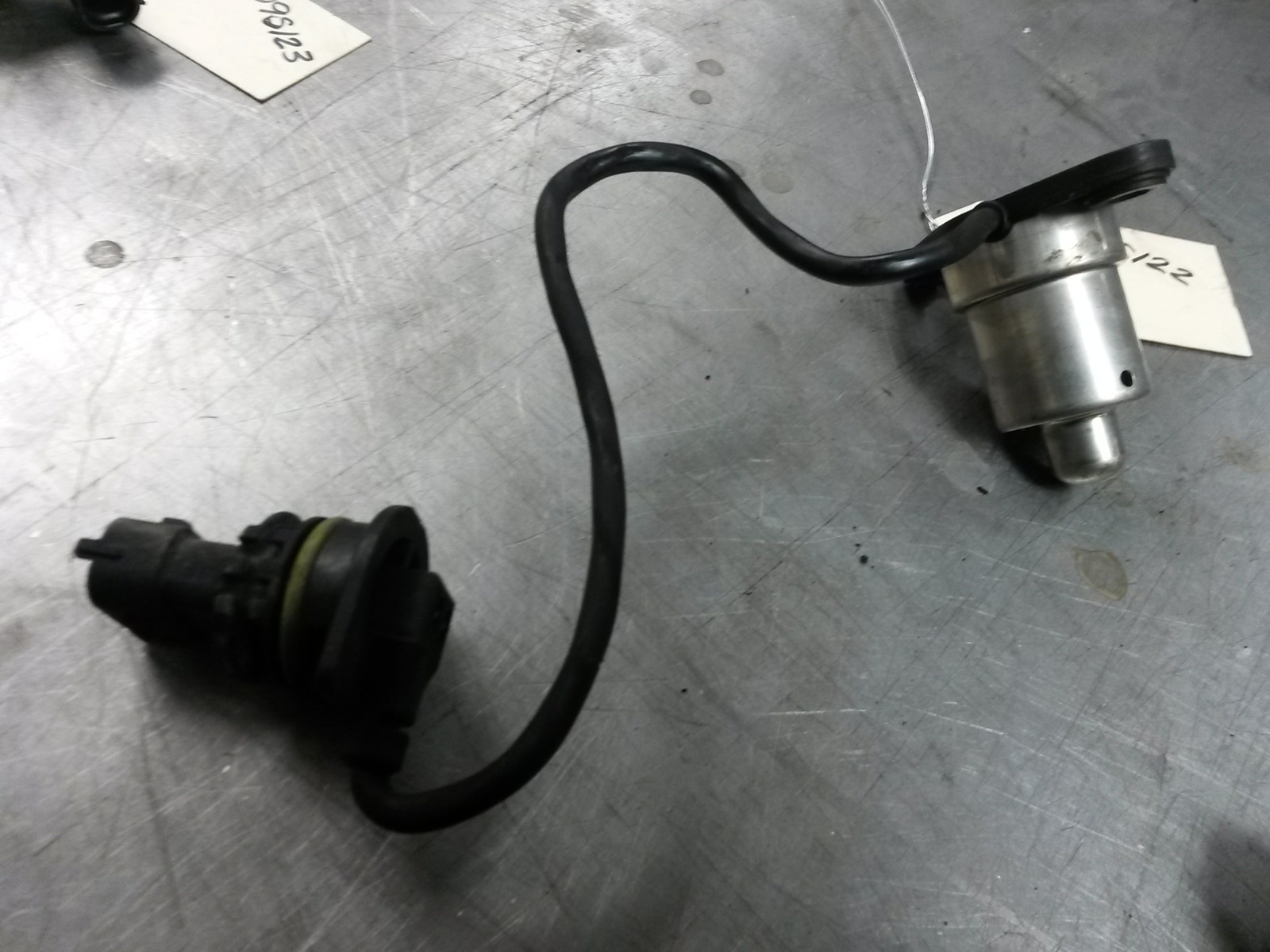 Low Oil Sending Unit For 13-17 Chevrolet Equinox  3.6 - $25.94
