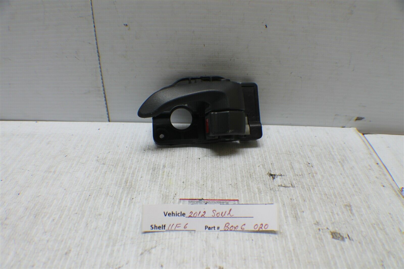 2010-2013 Kia Soul Left Driver Rear Interior Door Handle Box6 20 11F6 - $18.69