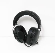 Razer BlackShark V2 HyperSpeed Wireless Bluetooth Gaming Headset - Black image 2