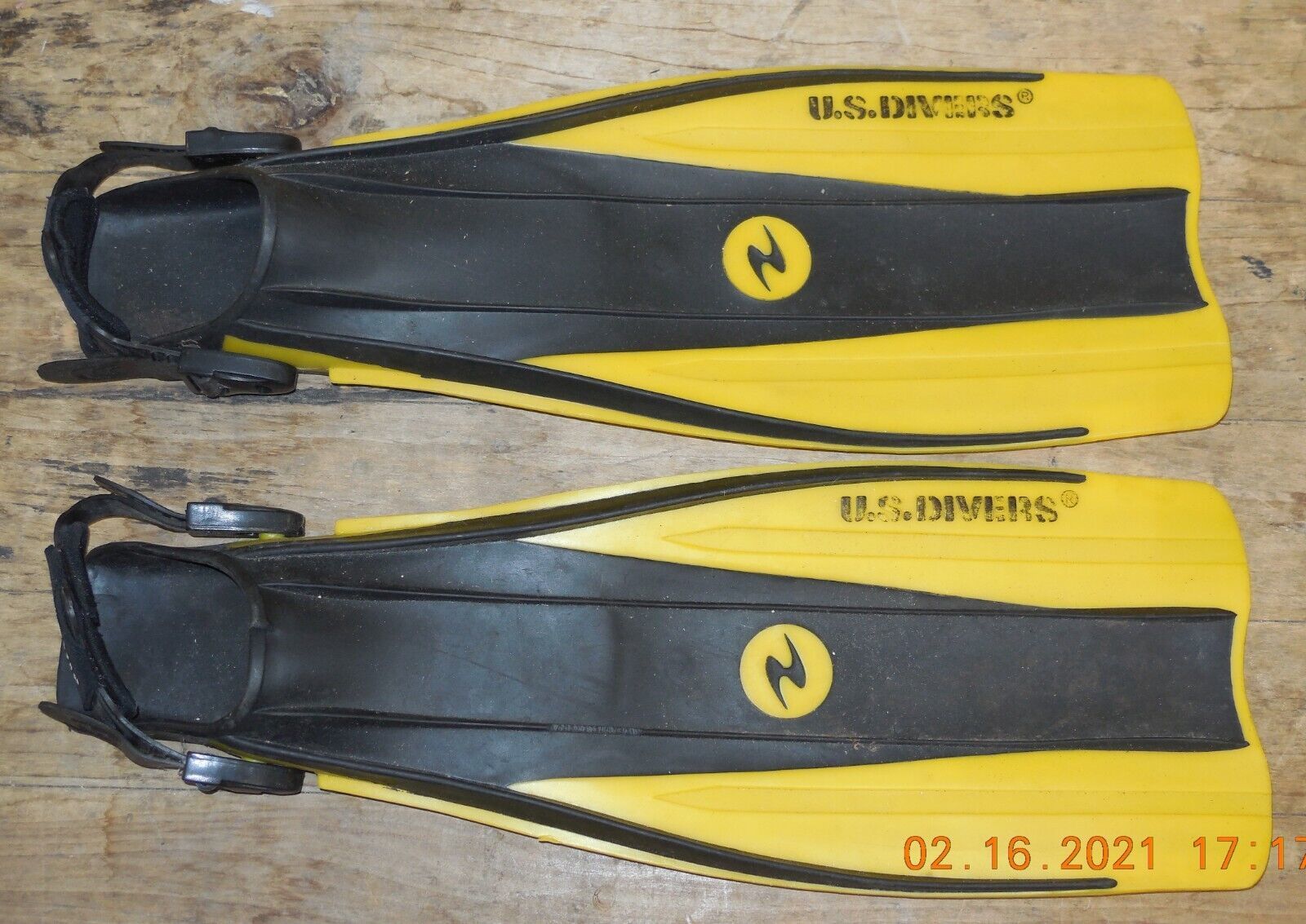 U.S. US Divers Yellow DIVING Swim FINS FLIPPERS SIZE 9-13 ML-XL Adjustab... - $46.52