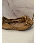 vince camuto beige ballet flats - $221.81 MXN