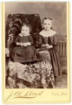 Circa 1880&#39;S Cabinet Card Two Adorable Young Girls In Studio Lloyd York, Nb - £7.41 GBP