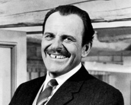 Terry-Thomas 1968 smiling portrait as the perfect bounder 8x10 inch photo - £7.66 GBP