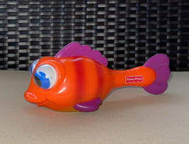Vintage 1990s Fisher Price w/ Googly Bug Eyes Orange Fish Maraca Baby Rattle - £10.21 GBP