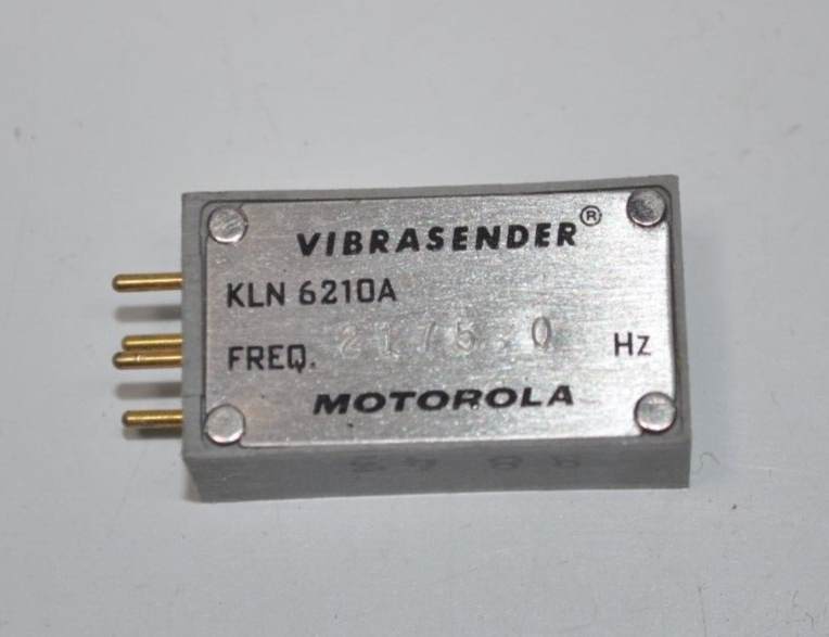 Motorola Radio KLN6210A VibraSender Frequency Chip - FREQ 2175.0 Hz - $14.84