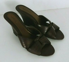 Merona Women&#39;s Brown Leather High Heel Slip On Wedges Size 8 - £13.74 GBP