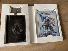 Assassin&#39;s Creed 3 Limited Edition Extras Steelbook Belt Buckle Art Book... - $950.34 MXN