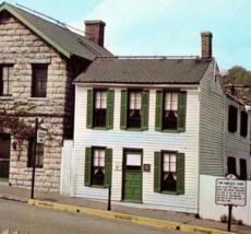 Mark Twain&#39;s Boyhood Home in Hannibal Missouri Vintage Postcard - $8.95