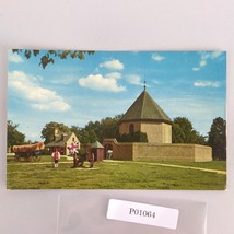 Magazine &amp; Guardhouse Colonial Williamsburg Virigina 1960s Postcard Mirr... - $146.84 MXN