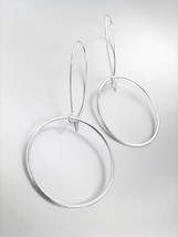 CHIC Lightweight Urban Anthropologie Silver Ring Threader Wire Dangle Ea... - £11.16 GBP