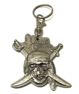 Disney Pirates of the Caribbean VINTAGE Metal Skull &amp; Swords Keychain Clip - $16.28 CAD