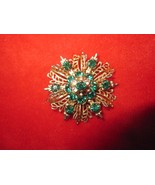 Vintage Metal Green &amp; White Stones Snow Flake Star Burst Gold Toned Pin - £6.10 GBP