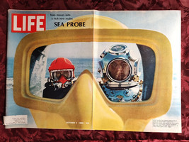 Life October 4 1968 Oct 68 Sea Probe Paul Krassner John Graham Gloria Vanderbilt - £5.93 GBP