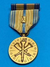 ARMED FORCES RESERVE MEDAL, AND RIBBON, ARMY, 30 YEARS OF SERVICE, FREE ... - $16.50