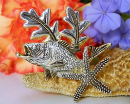 Grouper Bass Fish Pendant Brooch Pin Tropical Starfish Signed MJ  - £15.99 GBP