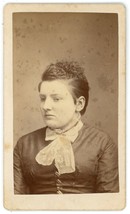 CIRCA 1880&#39;S CDV Sad Looking Woman With Short Hair Baldwin &amp; Berry Flint MI - £8.23 GBP
