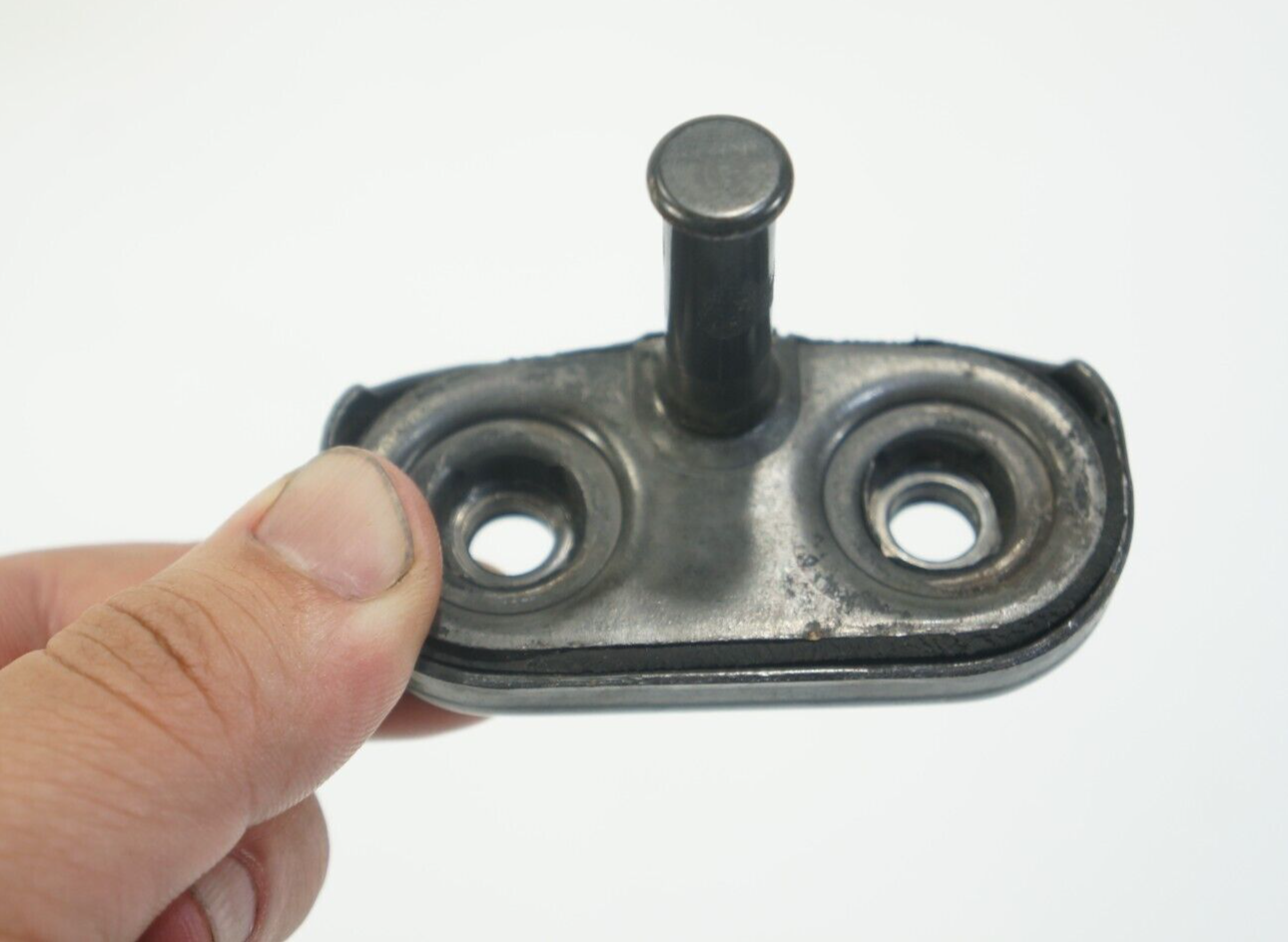 05-2010 vw volkswagen jetta passat trunk latch receiver striker plate 1K... - $19.00