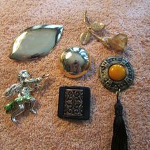 brooches: rose, cupid, disc w/tassel, square, 2 scarf  holders (jewel-i) - $4.90