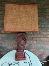 Vintage Holland Mold Horse Working Table Lamp Burlap Shade Hitching Post Maroon - £117.38 GBP