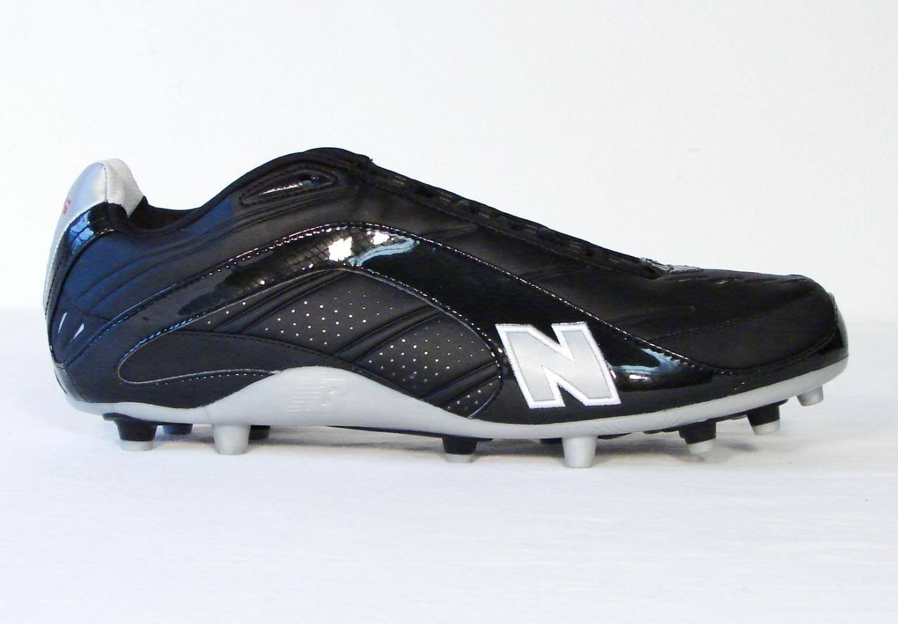 New Balance 895 Mens Black Football Cleats Shoes NEW - £56.08 GBP