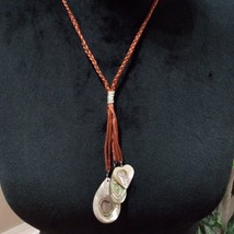 Womens Fashion Abalone Shell Heart and Pear Shape Pendant Necklace with Lobster - £19.78 GBP
