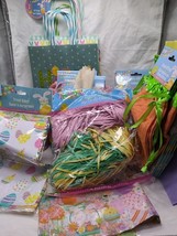 Lot Of Easter Gift Bags , Bags , Tissue Paper , String - $33.94 CAD