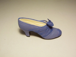 Just The Right Shoe Miniature Class Act 1999 Style 25042 Raine Willits - $9.99