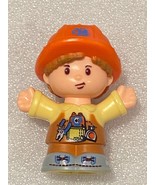 1 2016 Fisher Price Little People Construction Boy w/Hat *Nice Condition... - $153.82 MXN