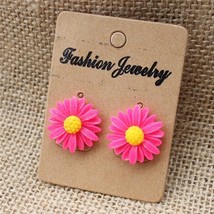 Women Girls Cute Resin Daisy Flower Stud Earrings 5 Colors Lovely Little Floral  - £6.53 GBP