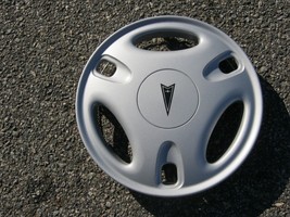 One NOS 1998 to 2000 Pontiac Firefly 13 inch  Hubcap Wheel Cover - £37.00 GBP