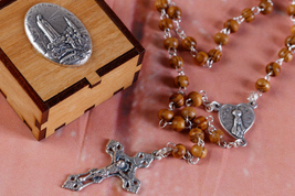 Rosary Our Lady Fatima Wood with a gift Box in Wood too - £16.08 GBP